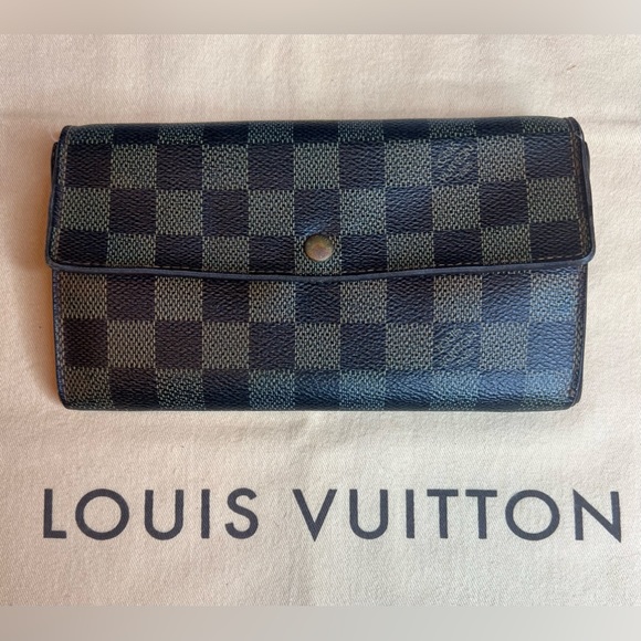 Authentic Louis Vuitton Damier wallet